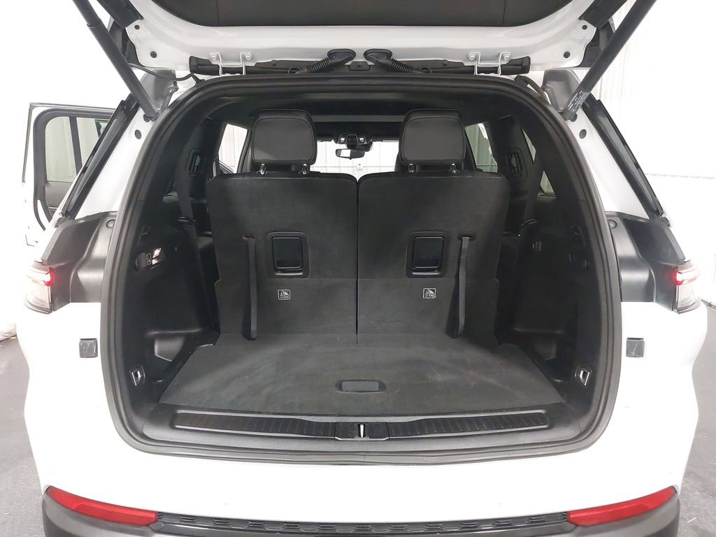 Used 2023 Jeep Grand Cherokee L Laredo image 13