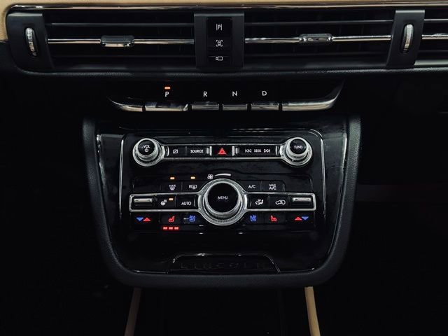 Used 2022 Lincoln Corsair Reserve w/ Equipment Group 201A image 34