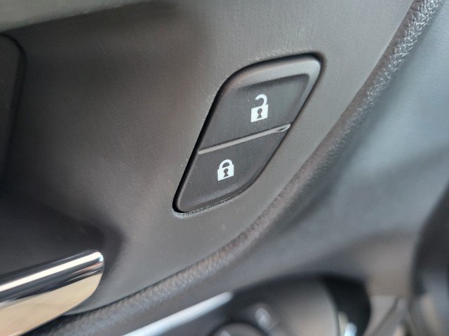 New 2026 Chevrolet Trax LT w/ Sunroof Package FWD image 15