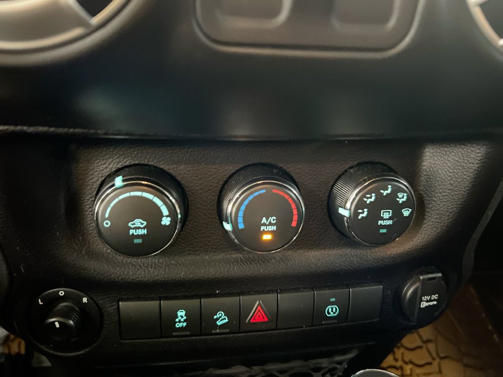 Used 2017 Jeep Wrangler Sahara w/ Trailer Tow Group AWD/4WD image 16