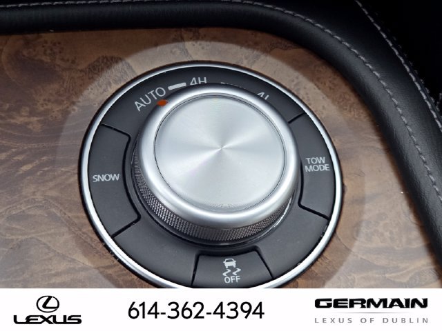 Used 2022 Nissan Armada SL w/ Captain's Chairs Package AWD/4WD image 23