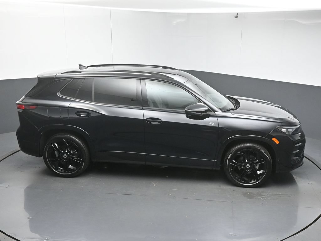 New 2026 Volkswagen Tiguan SE R-Line FWD image 52
