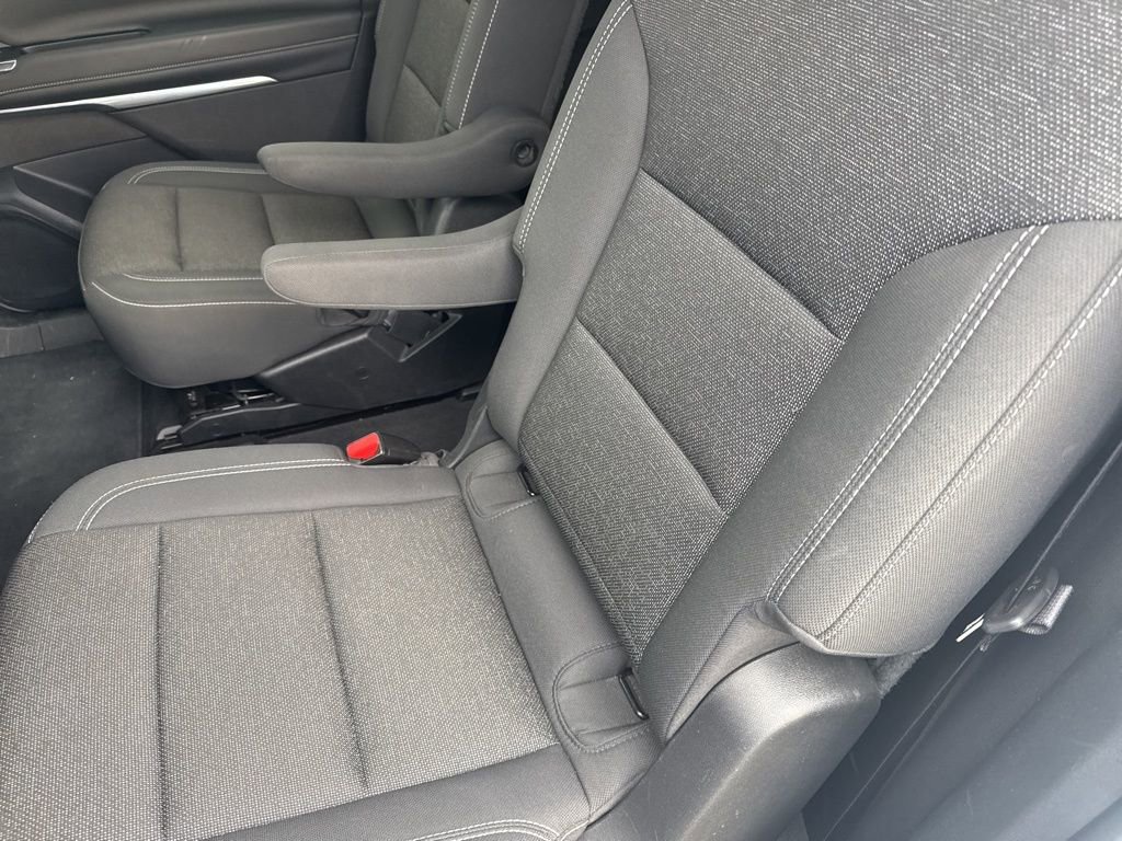 Used 2024 Chevrolet Traverse LT image 20