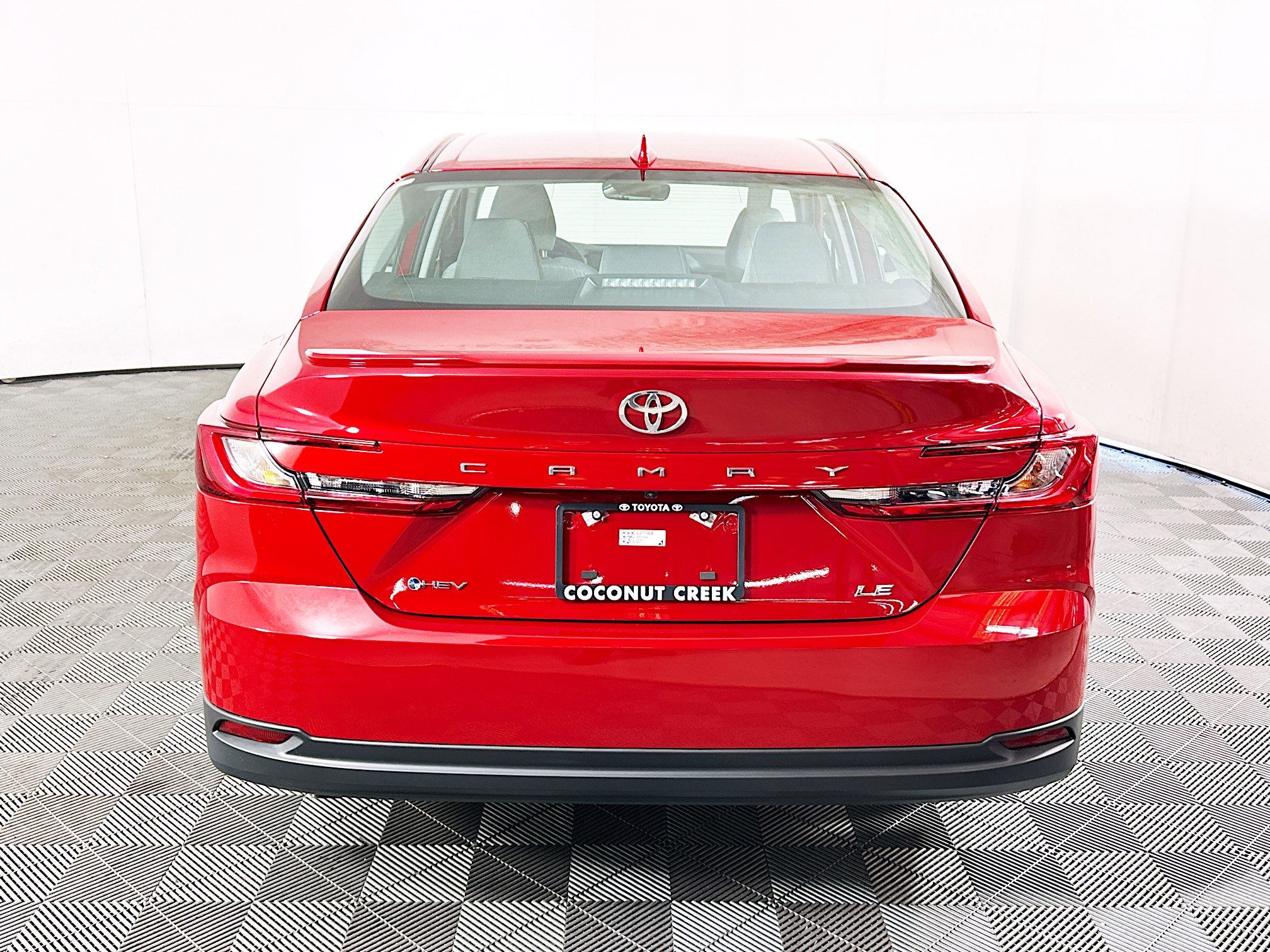 Used 2026 Toyota Camry LE w/ Convenience Package FWD image 4