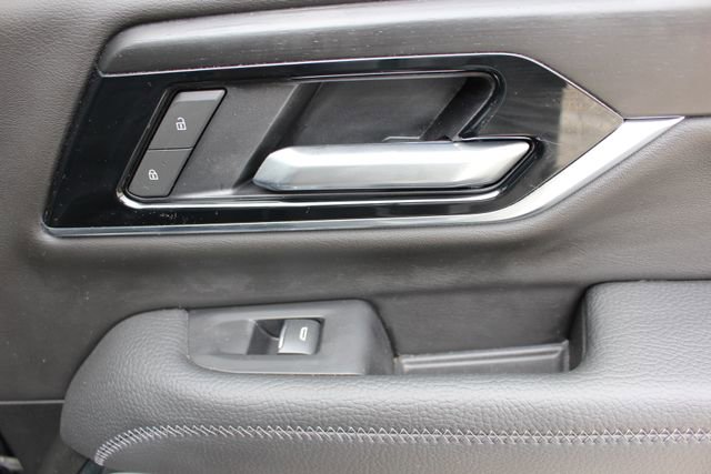 Used 2025 GMC Yukon Denali w/ Sun & Power Step Package image 62