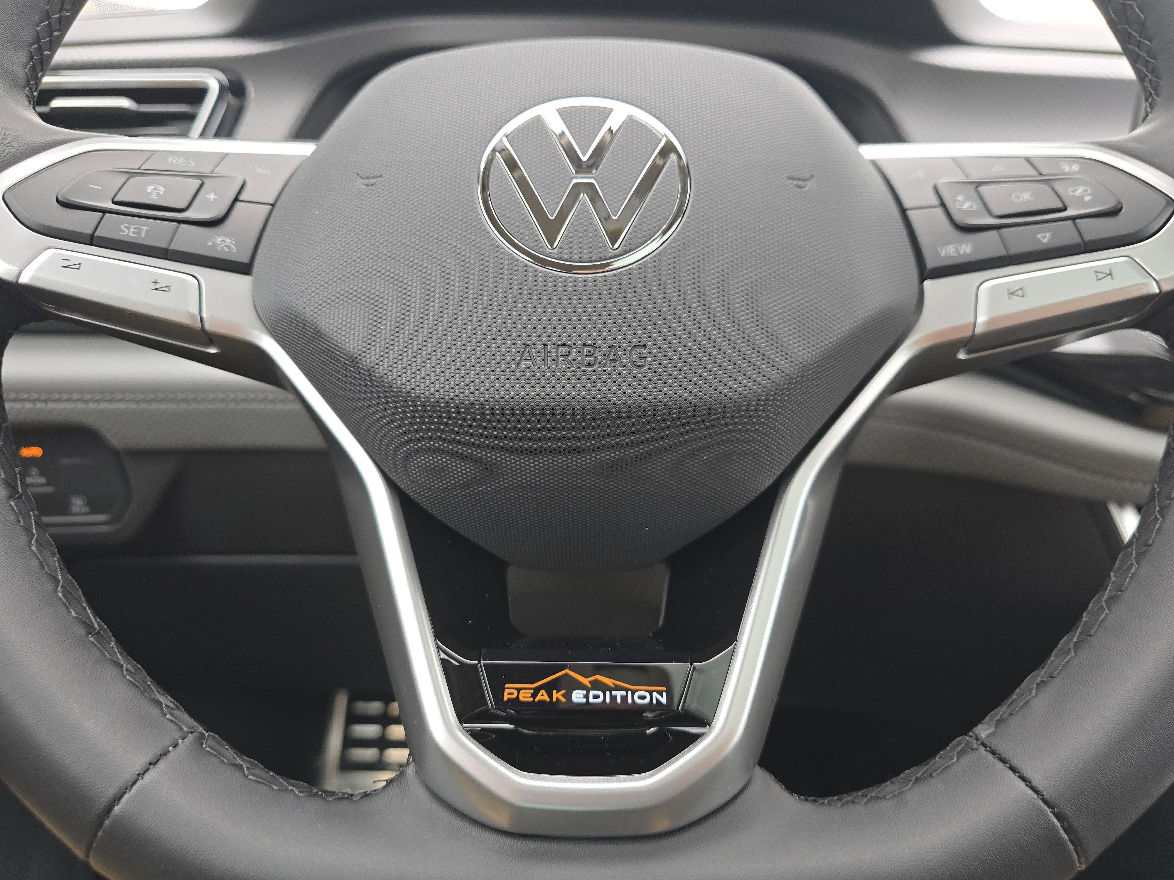 New 2025 Volkswagen Atlas Peak Edition SE image 24