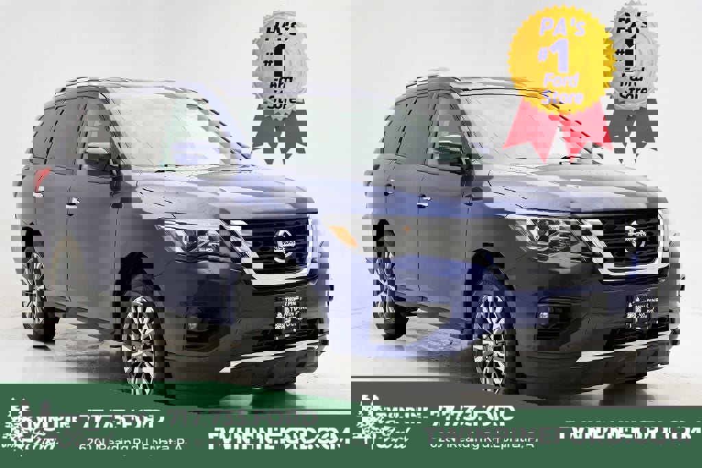 Used 2020 Nissan Pathfinder SV image 1