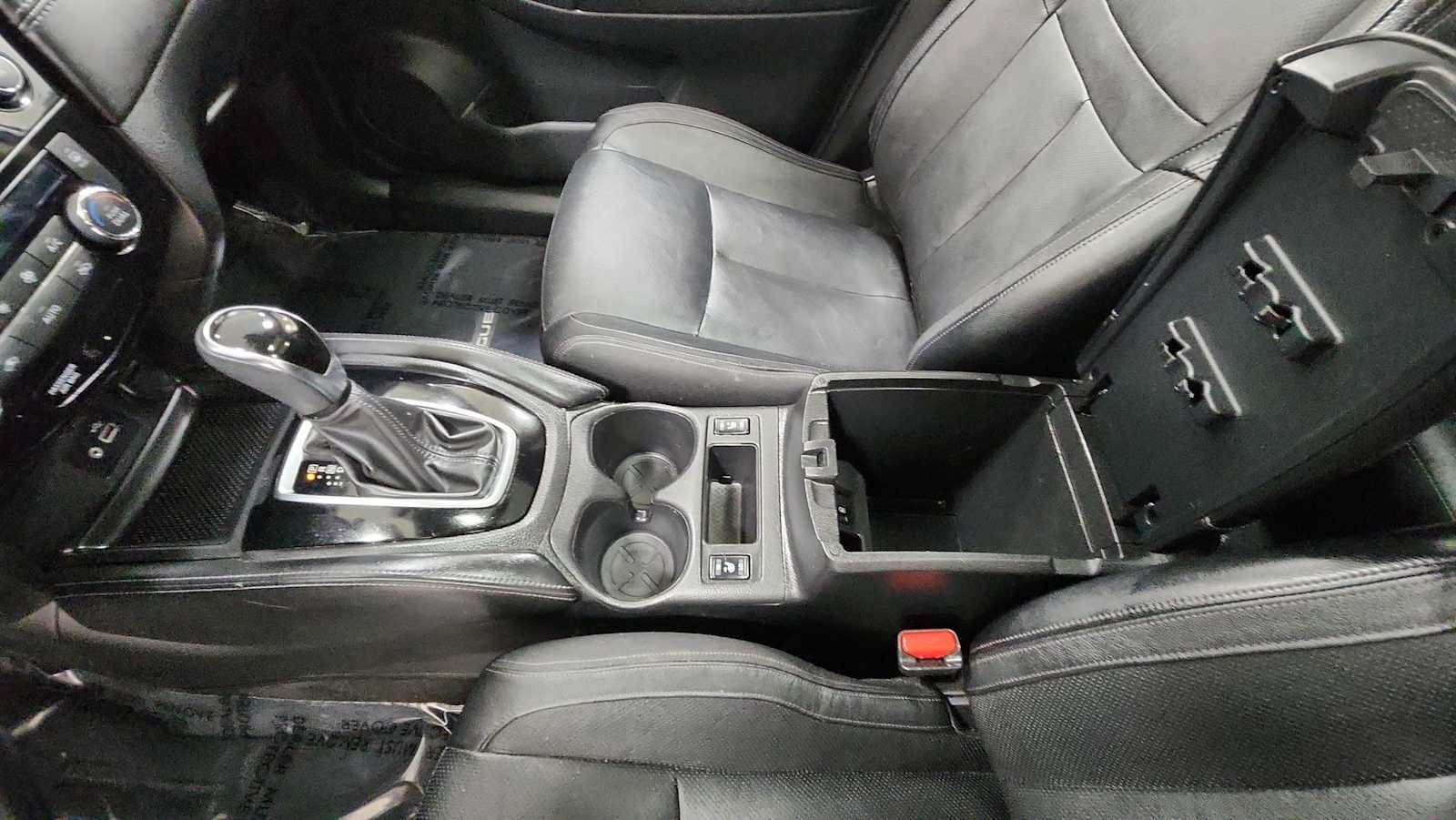Used 2018 Nissan Rogue SL w/ Premium Package AWD/4WD image 23