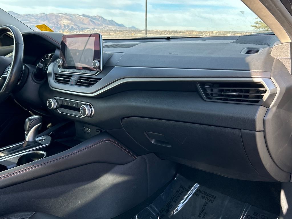 Used 2024 Nissan Altima 2.5 SR image 8