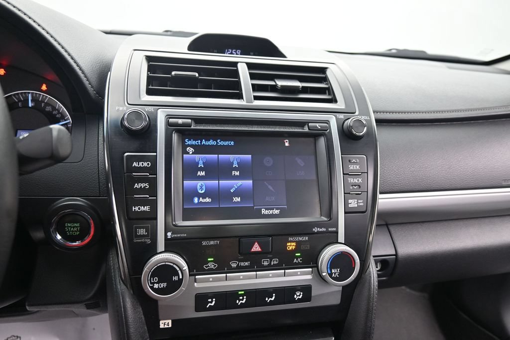 Used 2014 Toyota Camry SE w/ Leather Package FWD image 21