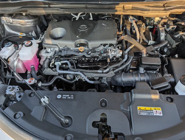 Certified 2025 Toyota Sienna XLE FWD image 36