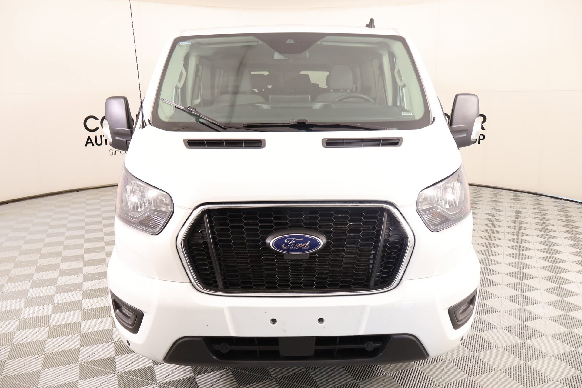 Used 2024 Ford Transit 350 XLT image 8