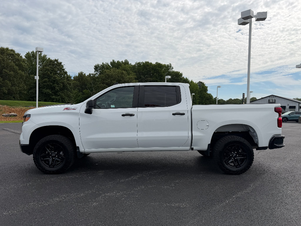 Used 2025 Chevrolet Silverado 1500 Custom Trail Boss AWD/4WD image 5