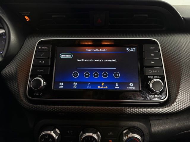 Used 2020 Nissan Kicks S image 21