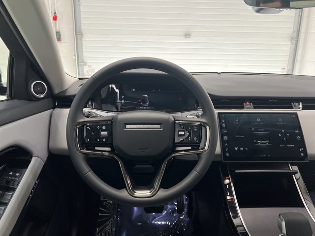 Used 2025 Land Rover Range Rover Evoque S image 34