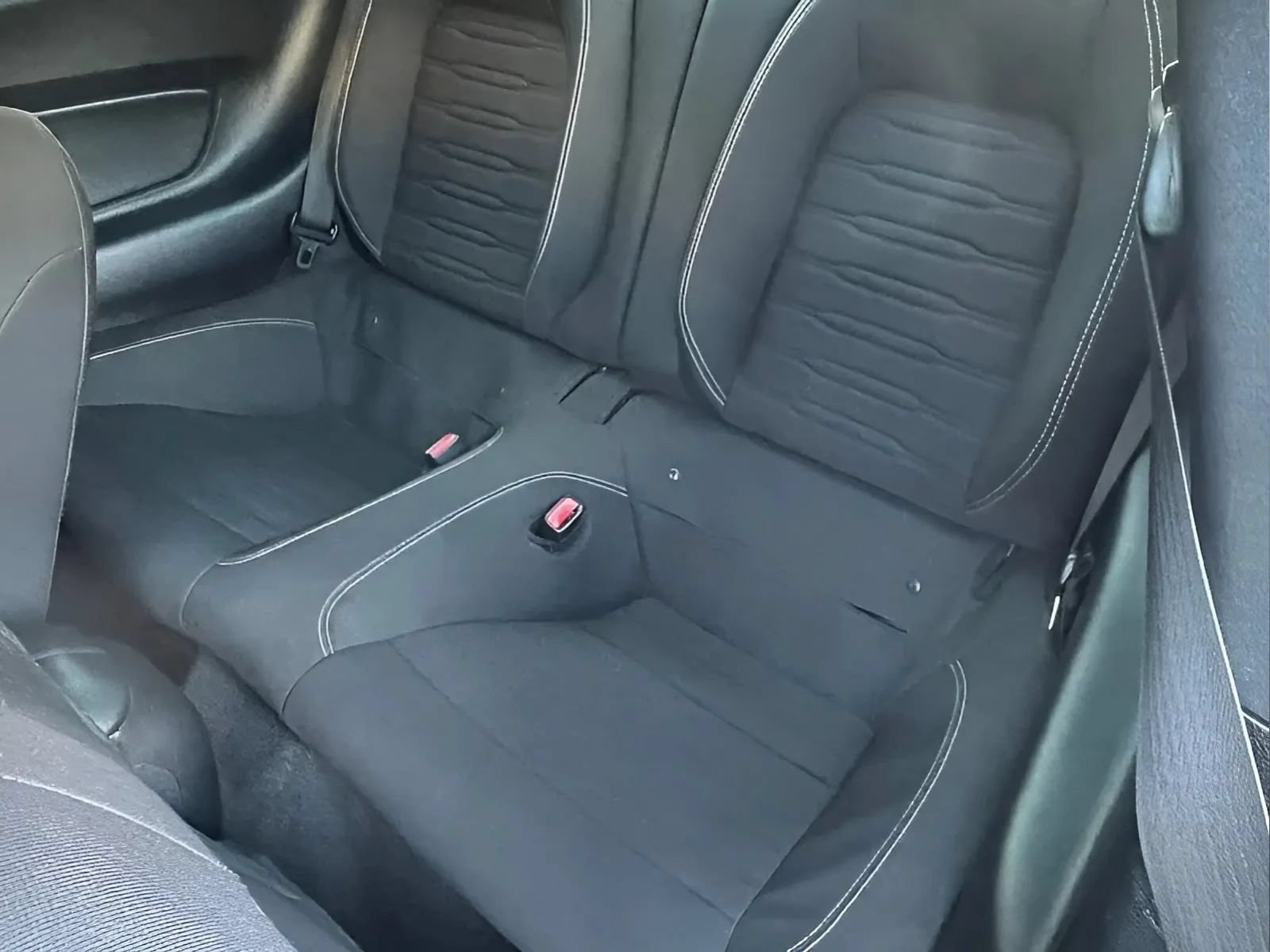 Used 2016 Ford Mustang Coupe RWD image 10