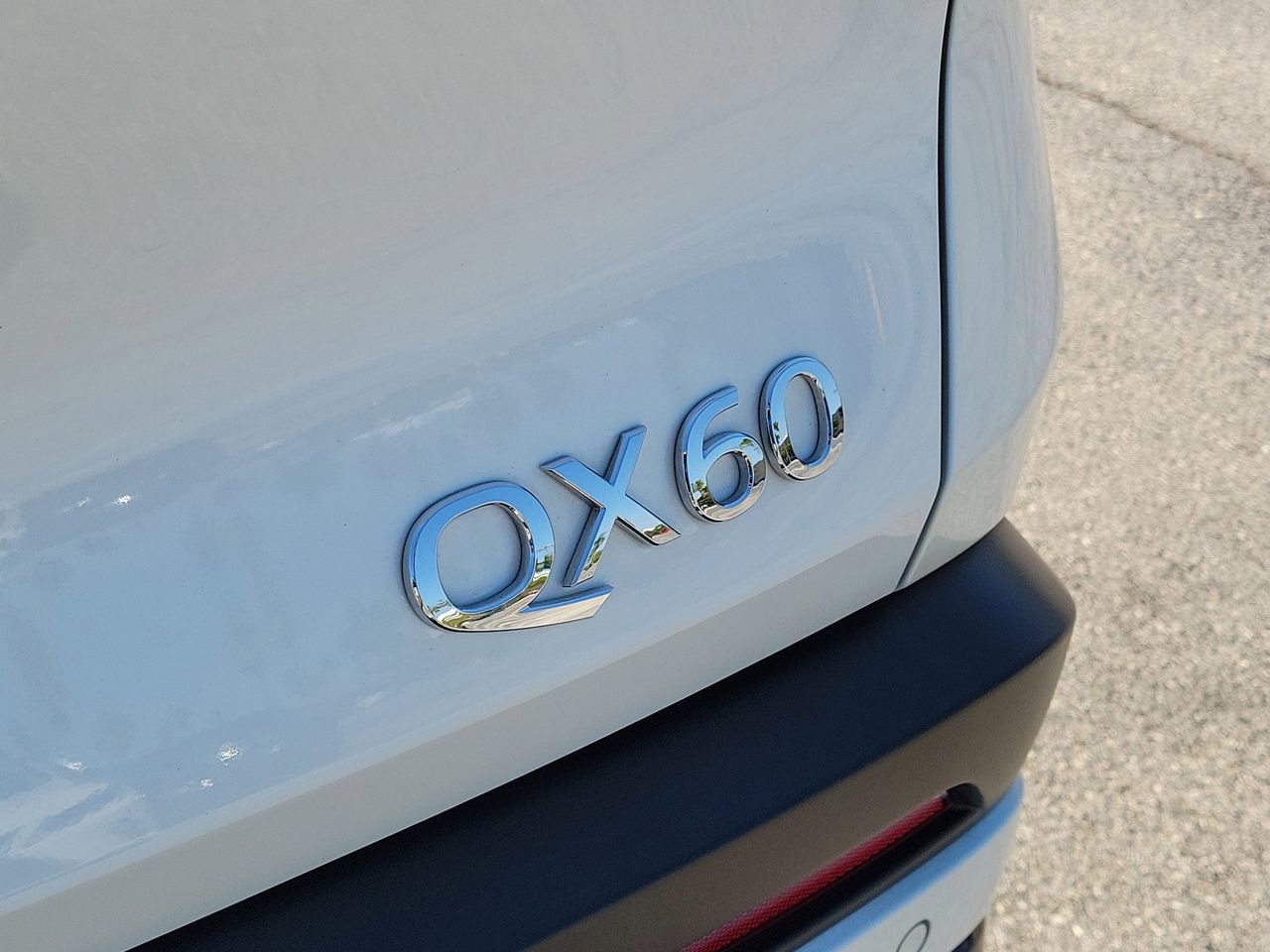 Used 2025 INFINITI QX60 Luxe w/ Lighting Package (N94) image 8