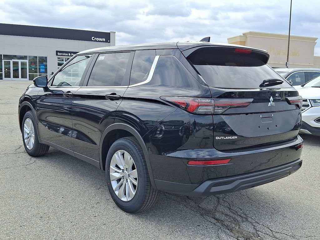 New 2026 Mitsubishi Outlander ES AWD/4WD image 3