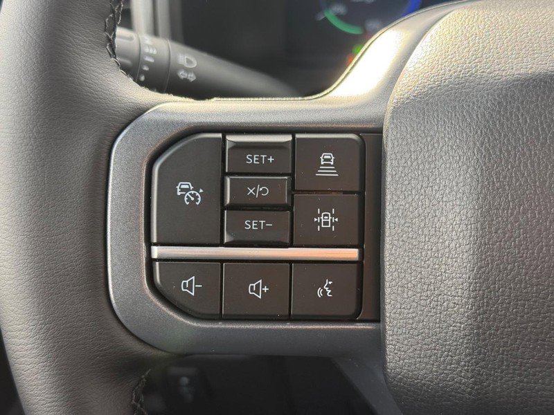 New 2025 Ford F150 Lightning Lariat AWD/4WD image 18