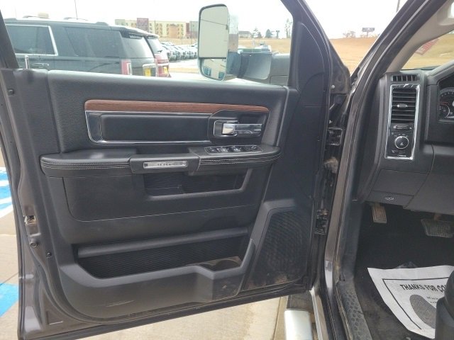 Used 2014 RAM 2500 Laramie w/ Convenience Group image 8