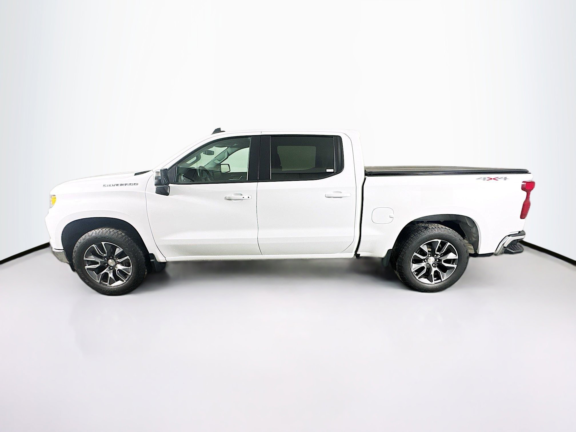 Used 2023 Chevrolet Silverado 1500 LT image 4