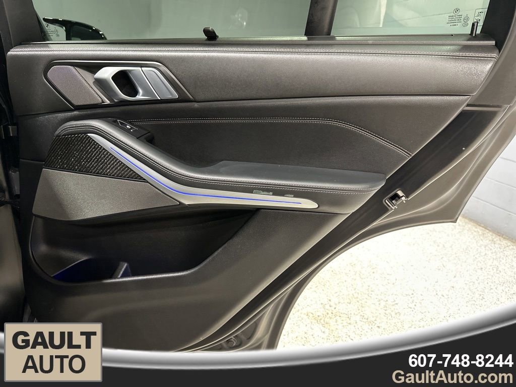 Used 2024 BMW X5 M60i image 19