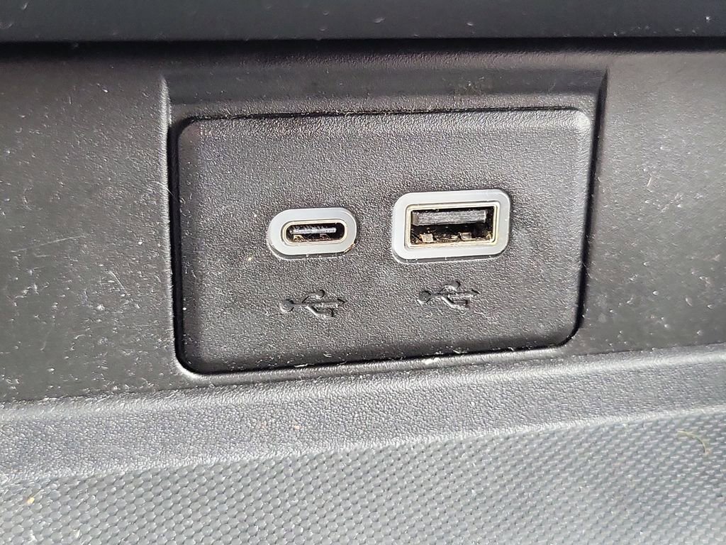 Used 2023 Chevrolet Tahoe Premier w/ Advanced Technology Package image 23