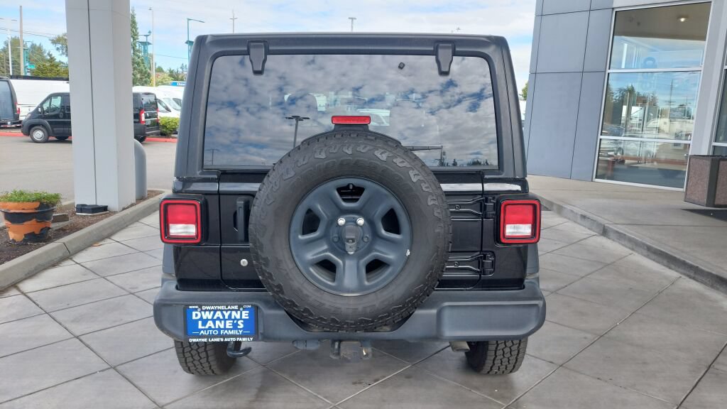 Used 2018 Jeep Wrangler Unlimited Sport AWD/4WD image 4