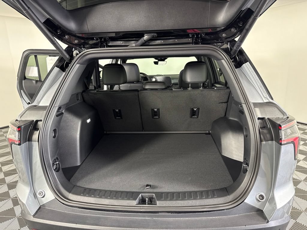 New 2027 Chevrolet Equinox RS w/ Safety and Technology Package FWD image 29