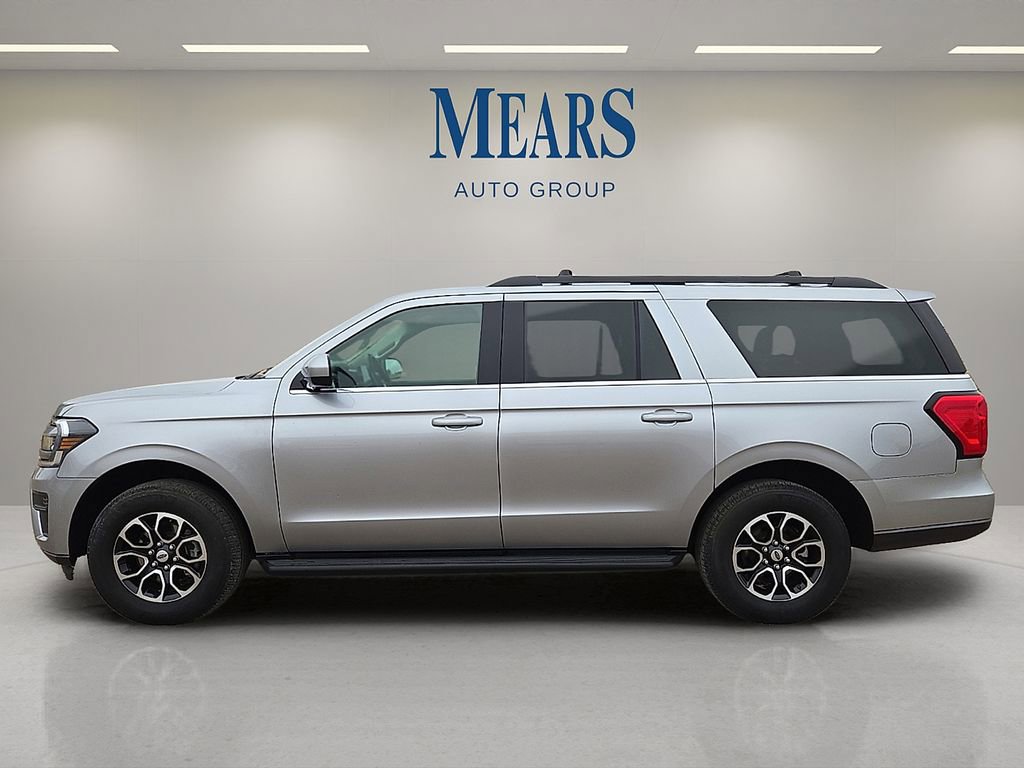 Used 2024 Ford Expedition Max XLT AWD/4WD image 2