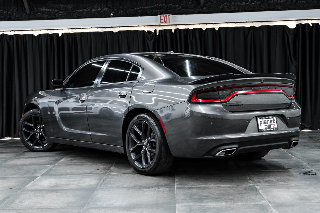 Used 2021 Dodge Charger SXT w/ Blacktop Package RWD image 10
