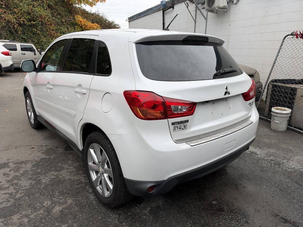 Used 2015 Mitsubishi Outlander Sport ES AWD/4WD image 3