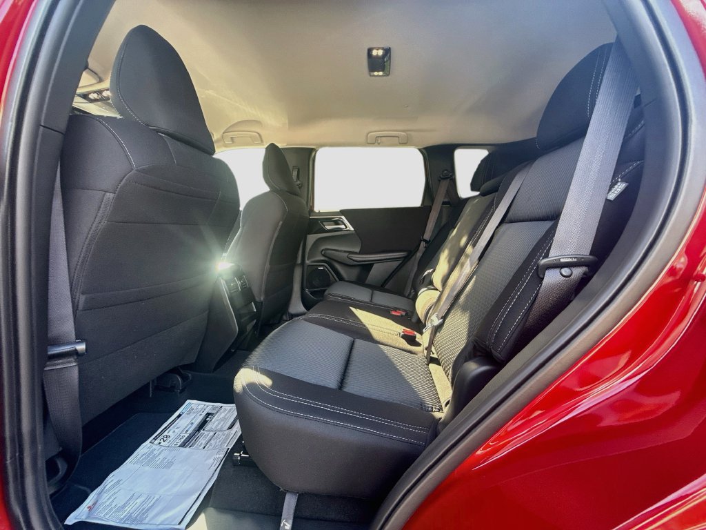 New 2026 Mitsubishi Outlander ES FWD image 24
