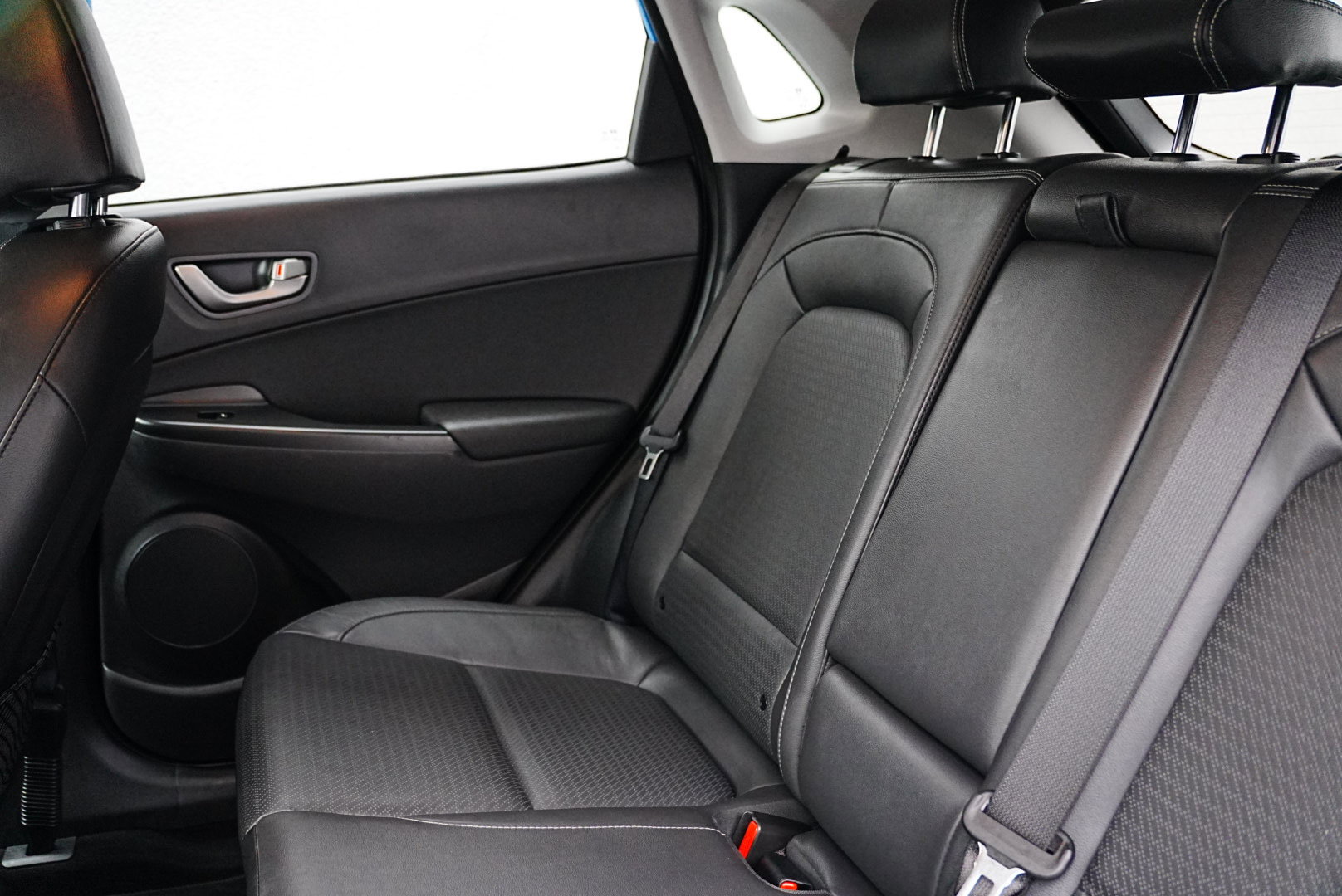 Used 2020 Hyundai Kona Limited image 15