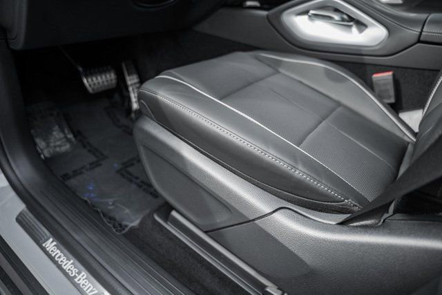 New 2026 Mercedes-Benz GLS 580 4MATIC image 33