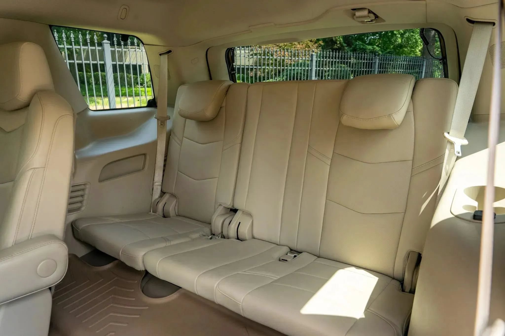 Used 2020 Cadillac Escalade Luxury RWD image 15