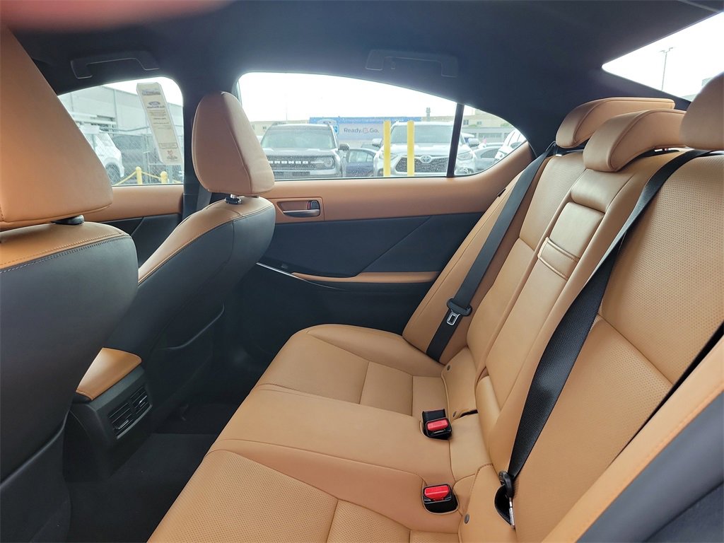 Used 2022 Lexus IS 300 image 6