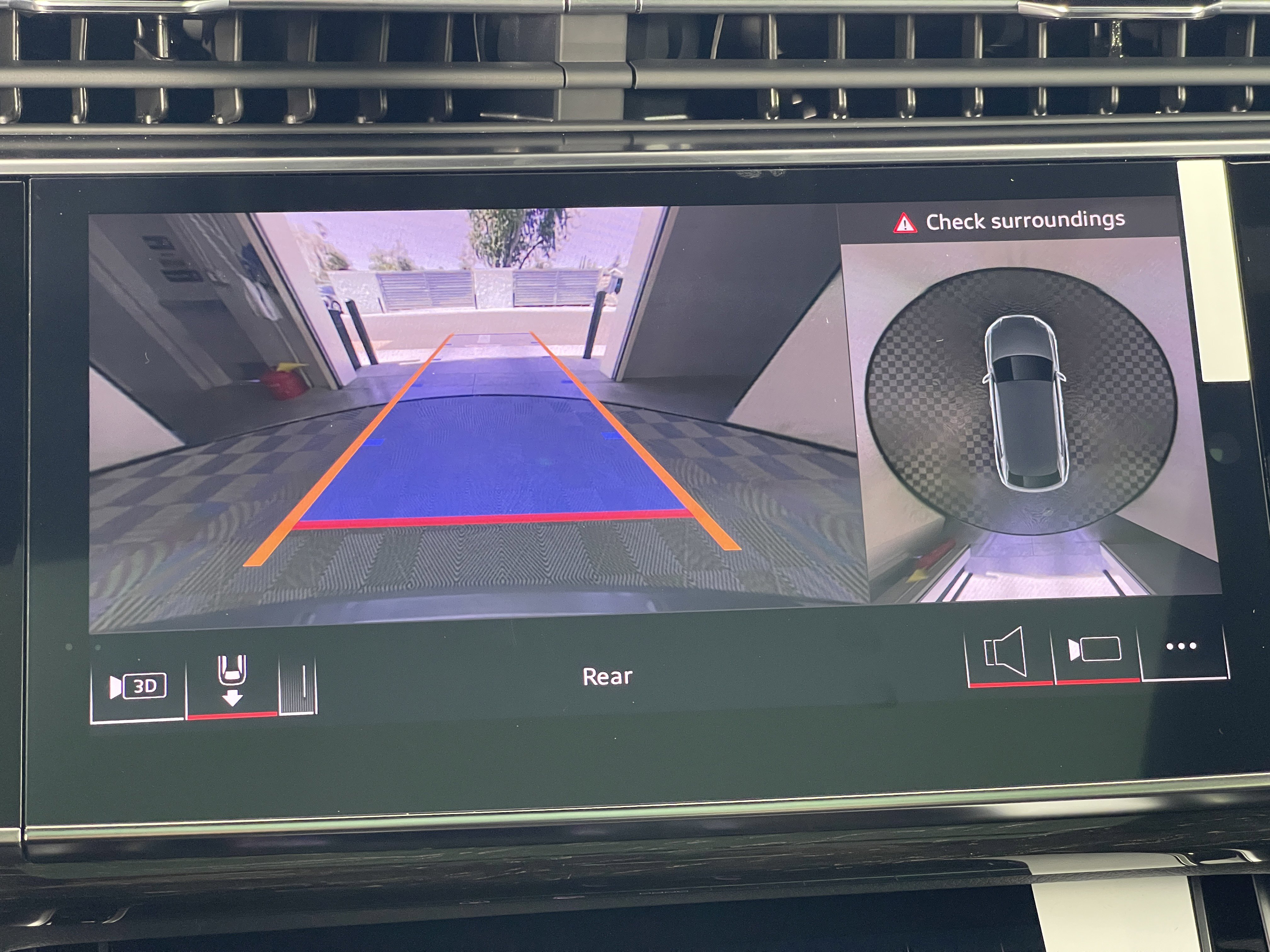 New 2025 Audi Q8 Premium Plus image 31
