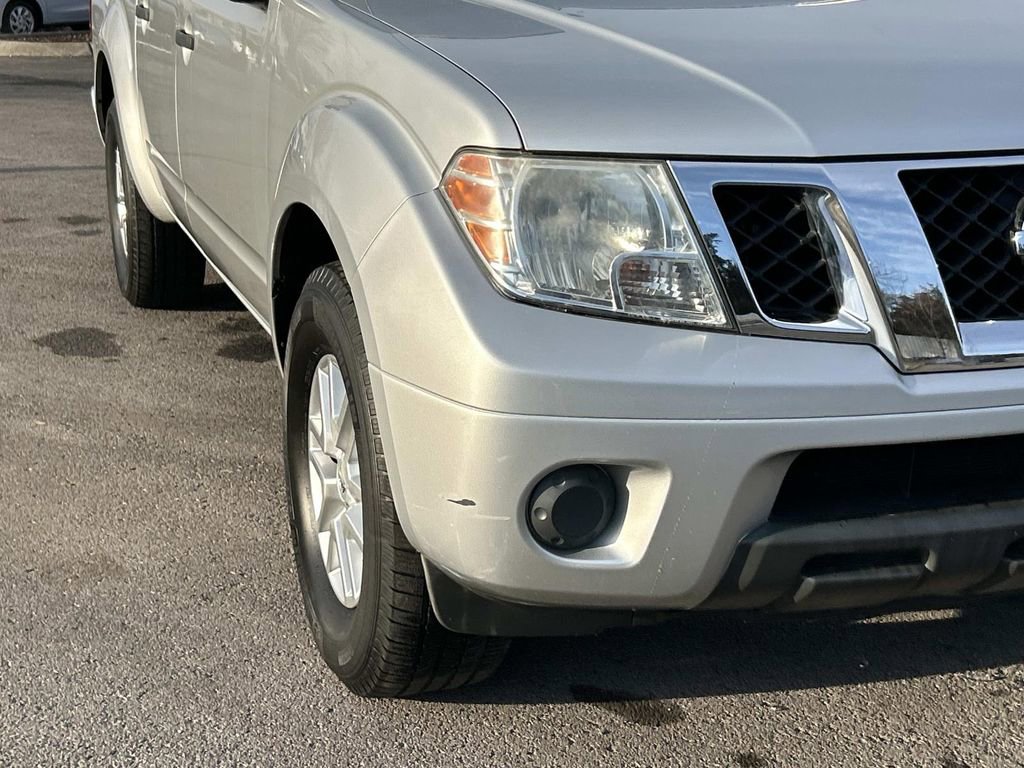 Used 2014 Nissan Frontier SV image 12