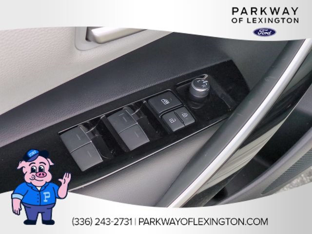 Used 2019 Toyota Corolla XSE FWD image 13