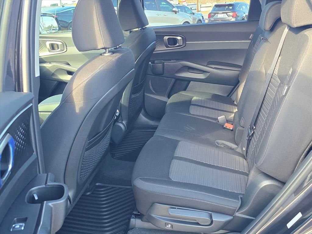 New 2026 Kia Sorento LX FWD image 10