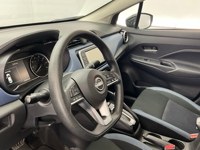 Used 2025 Nissan Versa SV image 16