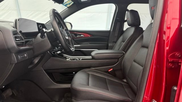 Used 2024 Chevrolet Traverse Z71 w/ Enhanced Driving Package AWD/4WD image 14