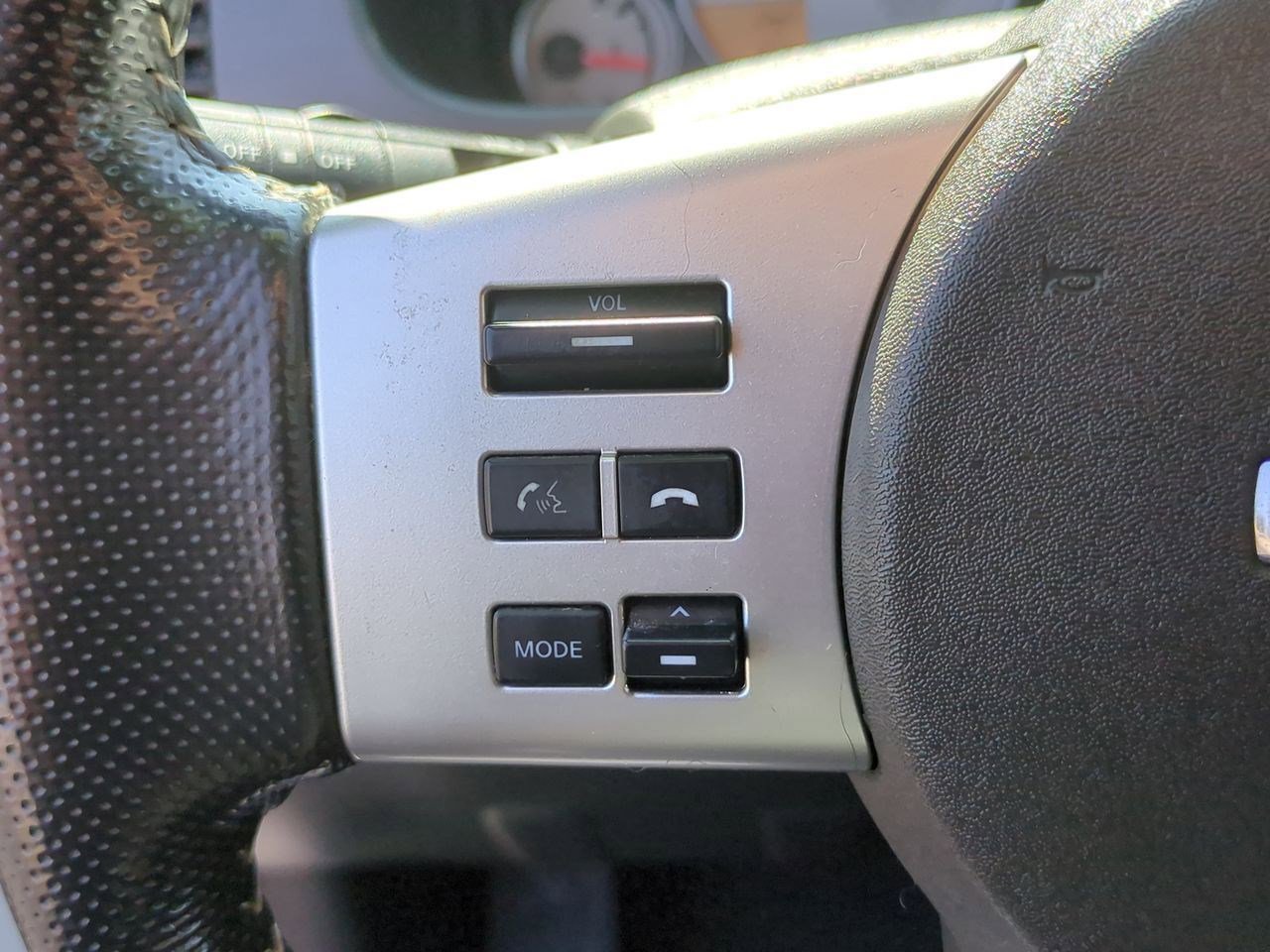 Used 2020 Nissan Frontier PRO-4X image 12