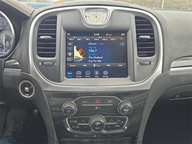 Certified 2019 Chrysler 300 Touring w/ Chrome Appearance Package image 17