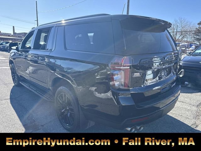 Used 2024 Chevrolet Suburban RST w/ Sport Performance Package image 9