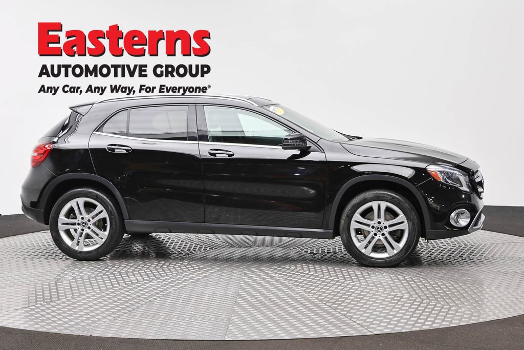 Used 2019 Mercedes-Benz GLA 250 4MATIC w/ Premium Package image 4