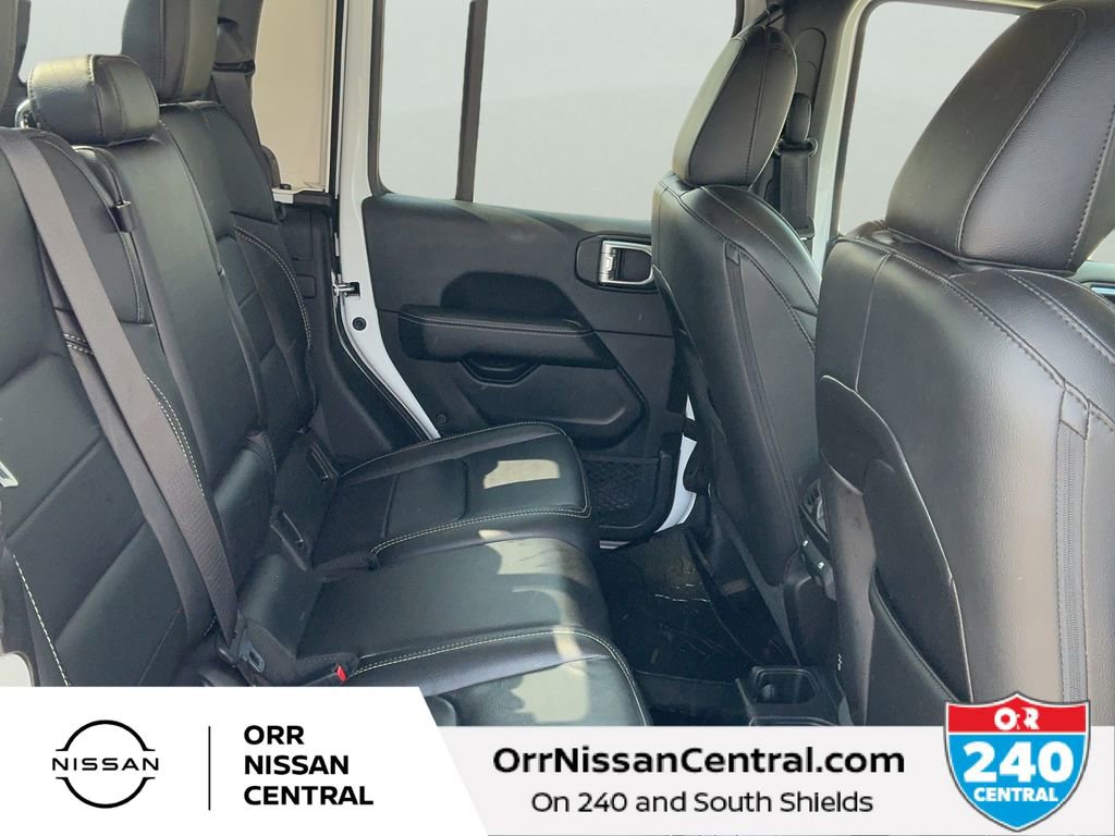 Used 2020 Jeep Gladiator Overland w/ Cold Weather Group image 12