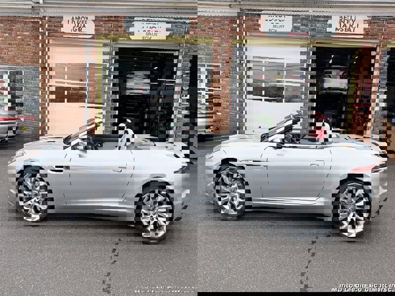 Used 2014 Jaguar F-TYPE Convertible image 23