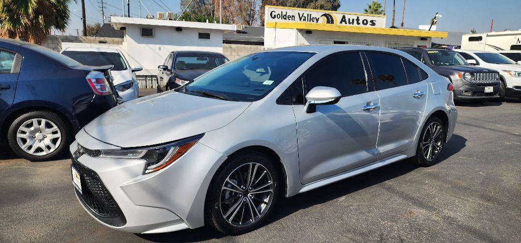 Used 2020 Toyota Corolla LE image 1